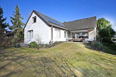 Hannover-Ricklingen: Lichtdurchfluteter Bungalow mit Ausbaupotenzial auf schönem Grundstück!