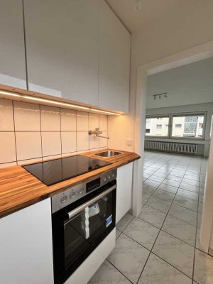 Erstbezug nach Sanierung: ansprechende 1-Zimmer-Hochparterre-Wohnung mit EBK in Bochum