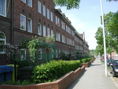 2 Zimmer Altbau-Wohnung kurzfristig frei
