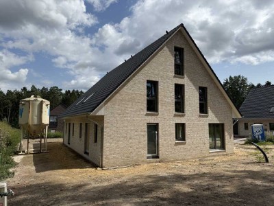 Exklusive Doppelhaushälfte KfW40 mit gehobener Innenausstattung und EBK in Buchholz in der Nordheide