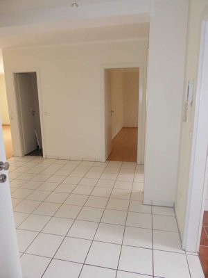 Schöne 3 Zi-Wohnung mit Garten in gepflegten Mehrfamilienhaus / Maintal-Bischofsheim (Frankfurt Ost)