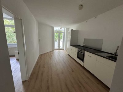 Erstbezug nach Sanierung mit Balkon: schöne 2-Zimmer-Wohnung in Düsseldorf