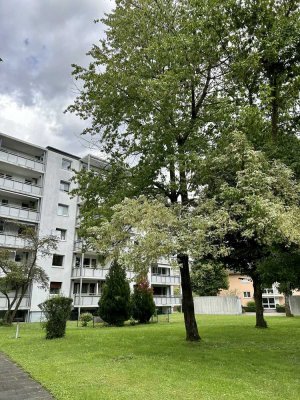 Leben in Maintal-Bischofsheim! Sanierte 2-Zimmer Wohnung mit Balkon wartet auf Sie