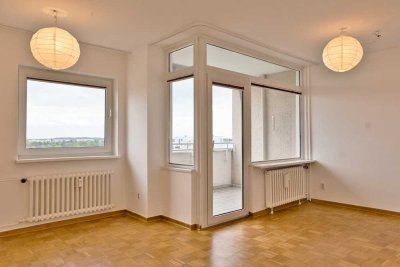 Über den Dächern Spandaus - renovierte 2 Zi. Wohnung mit Garage von Privat