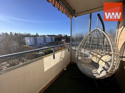 Hell und einladend: 4,5-Zimmer-Wohnung mit zwei Balkone zum top Preis