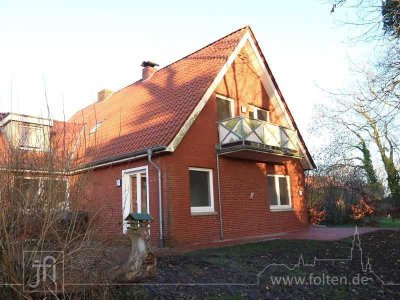 Großzügige, komplett sanierte Oberwohnung mit Balkon am Dollart