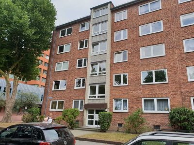 Helle, gut geschnittene 3 Zi.-Whg, ca. 71qm, 2 Balkone, Einbauküche, Aufzug