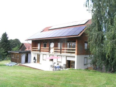 Geräumiges Wohnhaus im Landhausstil in ruhiger Lage