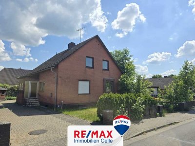 Ruhige Lage, großes Potenzial – Einfamilienhaus mit Garten wartet auf frische Ideen! (AS-6480)