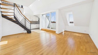 Über den Dächern von Sendling: Sofort freie Galerie-Wohnung mit Alpenblick und Dachterrasse