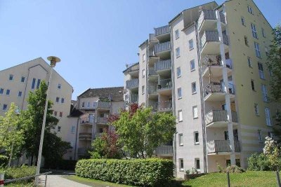 Blick ins Syratal... 2 Zimmer Wohnung mit Balkon und Aufzug