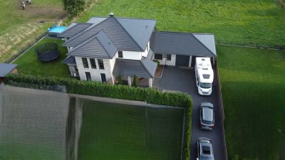 Traumhaus in Alleinlage: 308 m² Wohnkomfort, Wellness & Feldblick