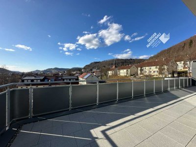 Atemberaubender Fernblick, sonnige Dachterrasse, großer Wohn/Essbereich, Tageslichtbad, ruhige Lage!