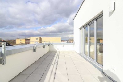 Großzügiges Penthouse mit sonniger Dachterrasse und moderner Einbauküche – elegante Wohnkultur