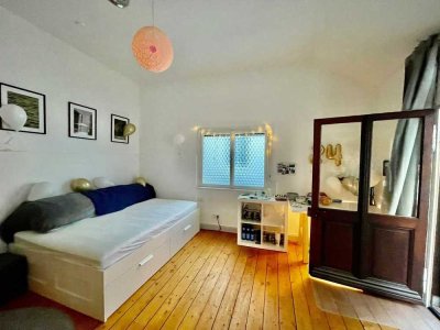 Schöne Altbauwohnung in Heidelberger Altstadt (1.5 Zimmer)