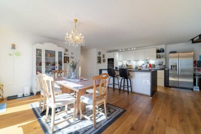 Luxuriöse 6,5-Zimmer-Maissonette-Wohnung: Zentrums-Lage in Sindelfingen mit Balkon