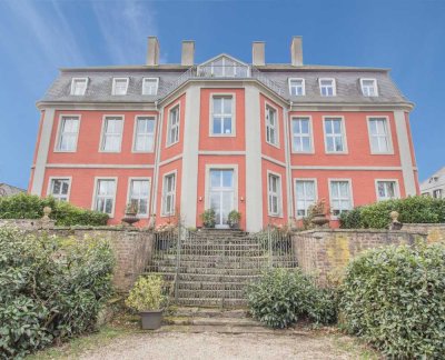 Historischer Luxus: Beletage im Herrenhaus von Schloss Rösberg 
in Bornheim