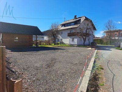 Mehrfamilienhaus-Mitarbeiterhaus mit schönen Garten in Hermagor Stadt