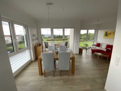 Neuwertiges Komfort-Penthouse mit Herkules-Blick auf 62 m²