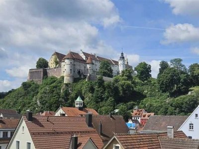 Sensationeller Schloßblick - 3-Zi.-Whg. in der Stadtmitte mit großer Terrasse und Stellplatz