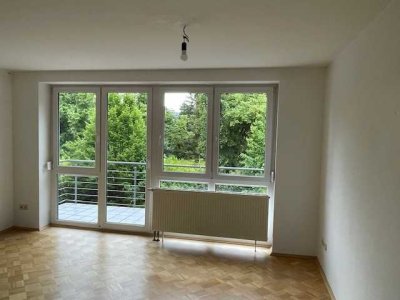 Modernes Wohnen mit Parkblick - ruhig, zentral