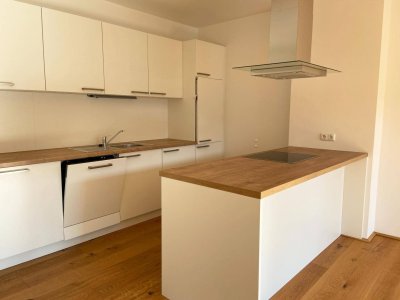 Gemütliche Dachgeschoßwohnung inkl. Einbauküche &amp; Loggia - TG-ABSTELLPLÄTZE KOSTENLOS - Top B13