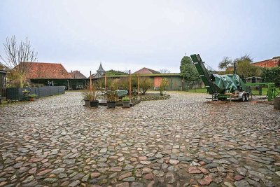 Charmantes Haus mit großem Grundstück und Scheune!