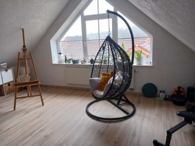 Helle Maisonettewohnung über zwei Etagen in Altenbeken – frisch renoviert, mit Südbalkon