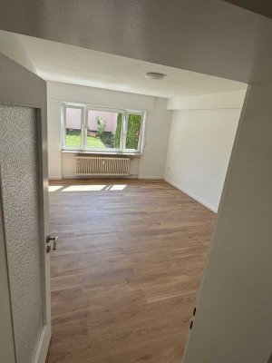 Helle und ruhige 2 ZKB Wohnung in Ludwigshafen