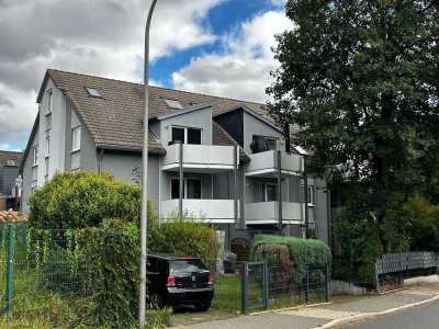 **Helle 4-Zimmer Maisonettewohnung mit Balkon in ruhiger Wohnlage !!**