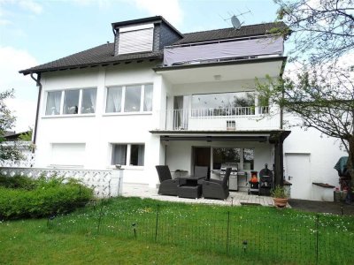 Top aufgeteilte 5-Zi.-EG-Maisonette mit Garten, Garage und 2 Stellplätzen in begehrter Wohnlage!