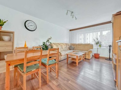 RUHIGE LAGE VON KORNWESTHEIM
- helle 3-Zimmer-EG-Wohnung mit Balkon und geradlinigem Grundriss