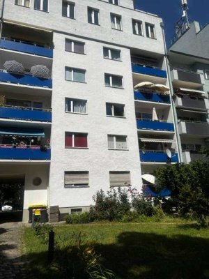 Ludwigkirchplatz, frei ab 8/2026, charmante 3 zimmrige, II. OG, Aufzug !