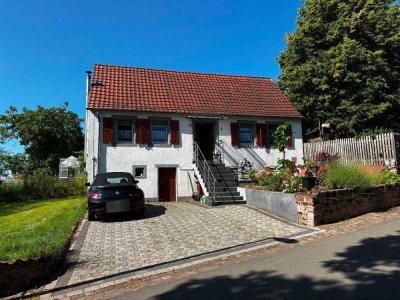 +++Modernisiertes Einfamilienhaus als Wohnidyll mit historischem Charme und gemütlichem Ambiente+++