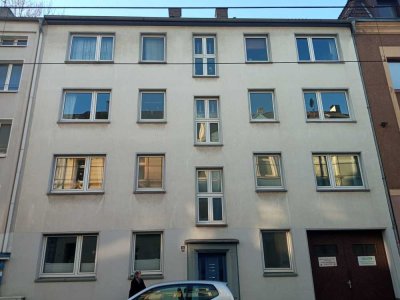 Schöne, gepflegte 2-Zimmer-Wohnung mit gehobener Ausstattung mit Einbauküche in Essen-Rüttenscheid