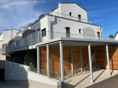 Möblierte Einzimmerwohnung mit Terrasse