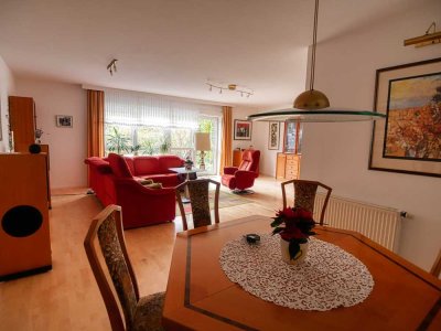 Hübsche 167 m² DHH mit kleinem Garten