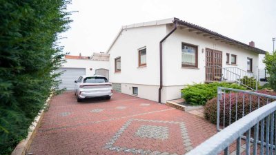 *Provisionsfrei* Charmanter Bungalow mit Doppelgarage und Potenzial für Einliegerwohnung in GG Nord
