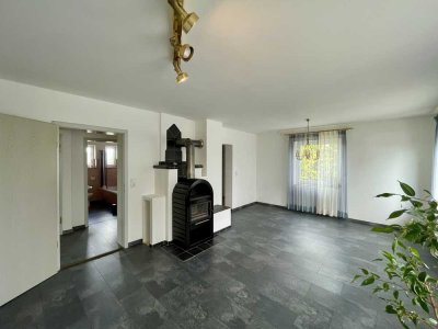 Platz ohne Ende: Zweifamilienhaus mit großem Gartenparadies!
