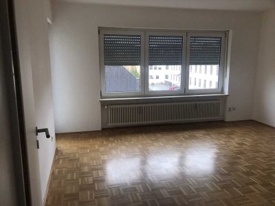 Freundliche 3-Zimmer-Wohnung mit Balkon in Deggendorf Nähe St.-Martin-Kirche