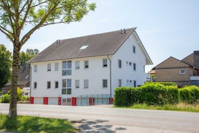***Geräumige und moderne Wohnung mit zwei Etagen, Garage und Südwestterrasse.***
