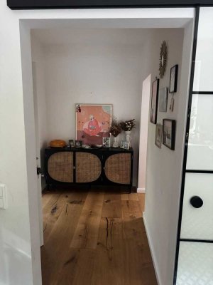 Stilvolle, kersanierte 4-Raum-Wohnung mit gehobener Innenausstattung mit Balkon und EBK in Bielefeld