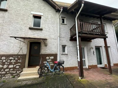 Solide Kapitalanlage: Zweifamilienhaus in Gießen / Kleinlinden