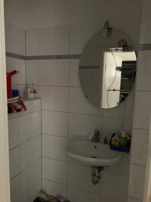 Stilvolle, neuwertige 3,5-Zimmer-Terrassenwohnung mit geh. Innenausstattung mit Balkon und EBK