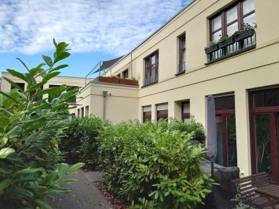 Modernes 3-Zi-Stadthaus mit Dachterrasse versteckt im Innenhof
