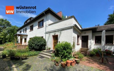 +++WORMS-WEINSHEIM, VIEHWEG: DOPPELHAUSHÄLFTE IN EINEM EHEMALIGEN HERRENHAUS IN RUHIGER, GRÜNER LAGE