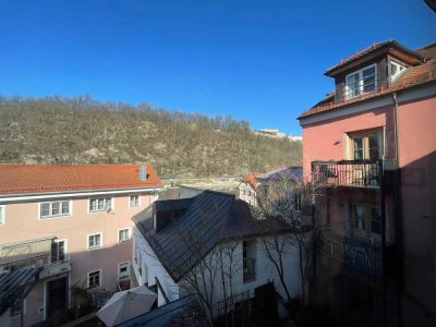 Helle & Großzügige 2 Zimmer Altstadtwohnung ab 01.05.2025