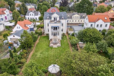 Einzigartige Villa in Radebeuler Bestlage mit Blick ins Elbtal und die Weinberge