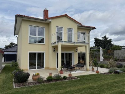 Top Haus, Top Garten, Ruhe und super angebunden
