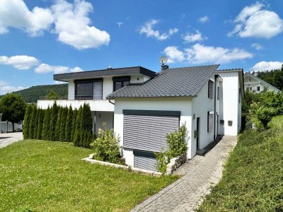 Mehr geht nicht. TOP-Zustand. TOP-Energie.
Ohne Stufen. Moderne 4 Zimmer auf 122 m².
Große Garage.